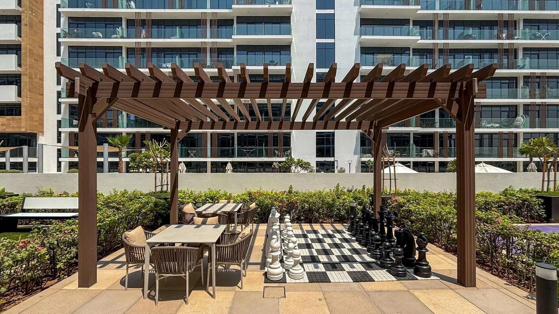 Frank Porter - Azizi Riviera 16 Dubai Apartment